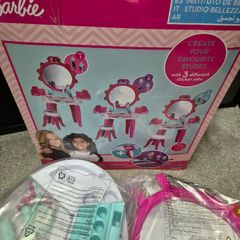 Barbie table and chair