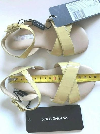 DOLCE & GABBANA Girls Beige Patent Leather Sandals EU 28 UK 10