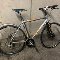 Raleigh Speed Hybrid Bike Disc Brakes and Raised Handlebars for Comfort
