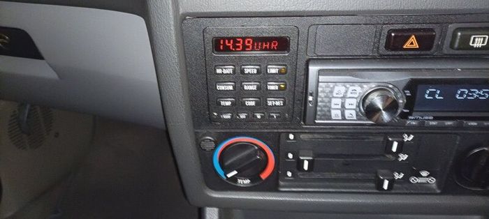 BMW E30 320ise 2 dr manual.