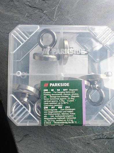 Magnetic eyelets