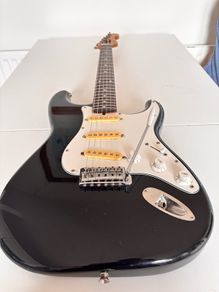 Fender MIJ Strat 1984-87 E9 Serial