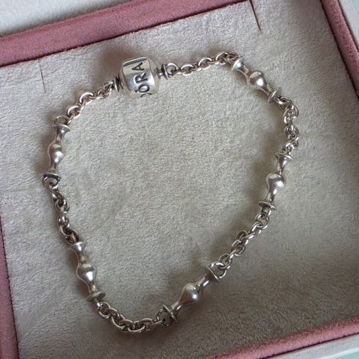 Pandora sterling silver station chain clasp bracelet size 19cm for the right size please check all the photos