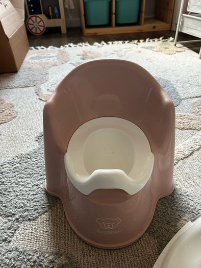 baby Bjorn toilet chair