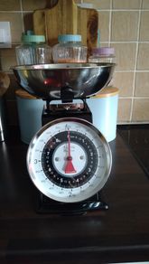 Typhoon 4Kg Retro Weighing Scales