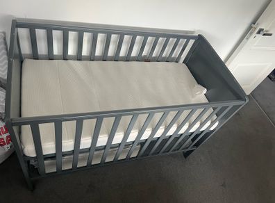baby cot