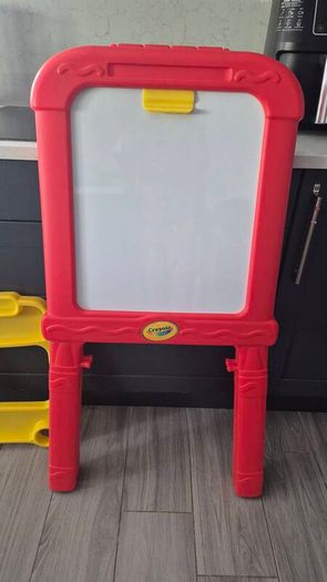 Crayola Easel and blackboard