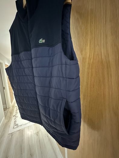 Lacoste men sleveless jacket / vest