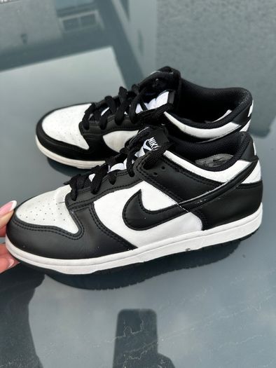 Nike dunks size 2.5