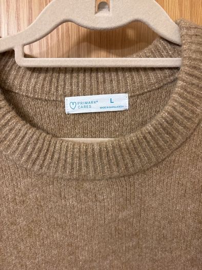 Women's jumper size L but more 18/20