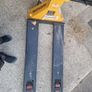 Silverstone Pallet Truck With Digital Weight Displ Image 3