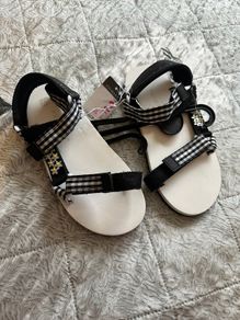 Primark size 2 girls sandals