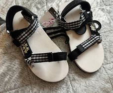 Primark size 2 girls sandals