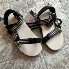 Primark size 2 girls sandals