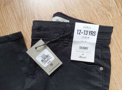 BNWT - Age 12 / 13 Years - A Black Pair of Girls Jeans - Original Price 9 Euro