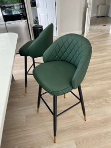bar stool