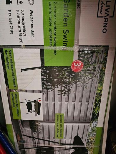 Gaden furniture -BRAND NEW Garden swing