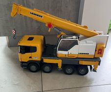 BRUDER scania crane