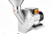 550W Electric Fruit Apple Crusher, SUS304 Desktop Crushing Machine, Grinds Whole Apples Up to 70mm Dia, 60 KG/H Capacity, Cider Press for Apples, Pears, Pineapple, Guava, Carrot, Potato