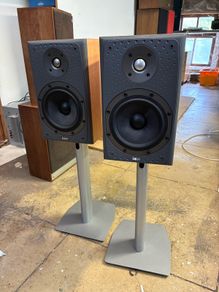 B&W DM303 Bookshelf Speakers + Stands