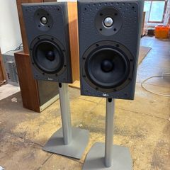 B&W DM303 Bookshelf Speakers + Stands