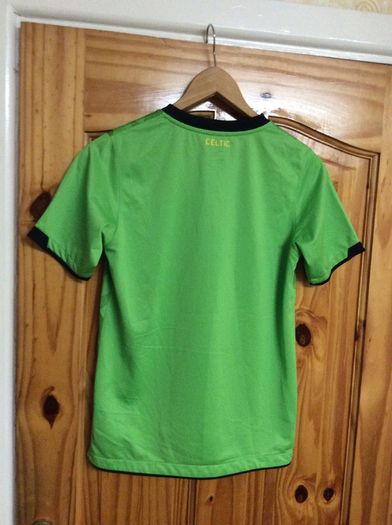 Celtic Football Club. Glasgow.Scotland. Season 2010-2011. Official Nike Away Jersey. Youths Age 12-13 Years. Rare Sponsorless Version. Collect In Dublin Or Receive Via Post.
