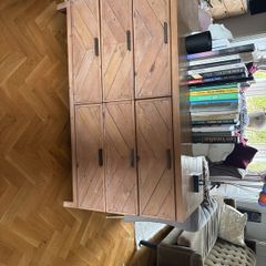 Beautiful sideboard for living room or bedroom in pristine condition