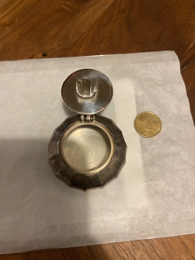 Vintage travel ashtray
