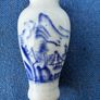 2 chinese style vases Image 3