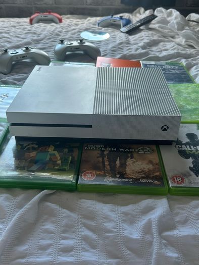 Xbox One S 365GB