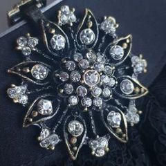 Coast vintage style Lace with Crystals brooch