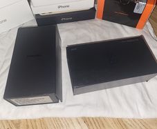 Samsung galaxy S8 box and accessories