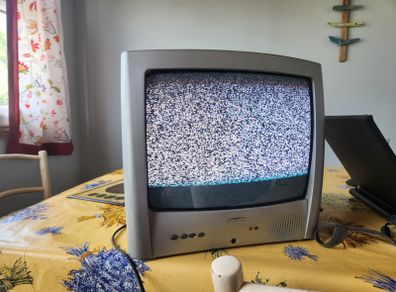 CRT TV for retro gaming
