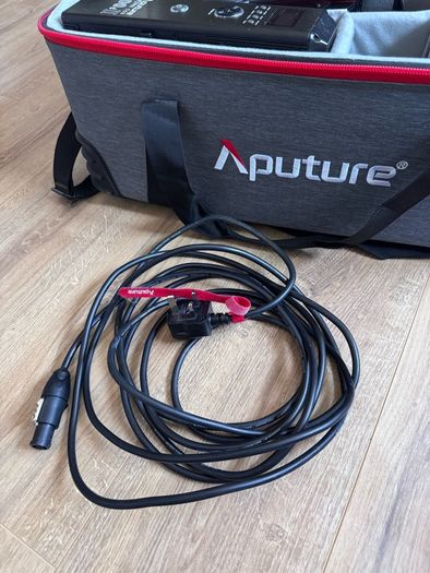 Aputure LS C300d II LED Video Light | Complete Kit | Mint Condition