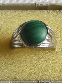 Vintage solid sterling silver malachite ring