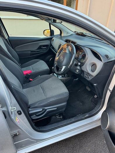 Toyota Yaris up