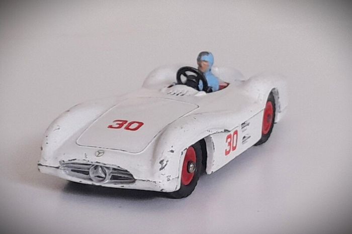 Diecast Vintage Dinky Toys Mercedes-Benz Racing Car - Fair to Good Original Condition/No Box