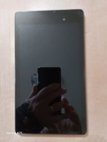 NEXUS 8 inch Tablet, for parts or repair, touchscreen not working, excellent cosmetic condition