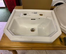 Bathroom Sink 45 centimetres wide