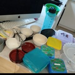 Free Lunch boxes, bowls, bottle, Straw, mugs and others as per picture