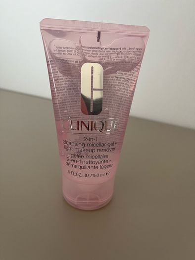 Clinique 2 in 1 cleansing gel with head band
