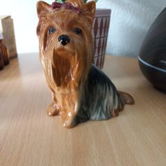 Vintage SylvaC Yorkshire Terrier Figurine, Model 5027, Made in England