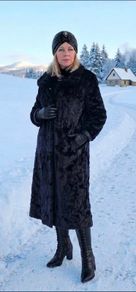 creenstone navy and brown long faux fur