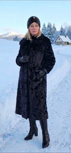 creenstone navy and brown long faux fur