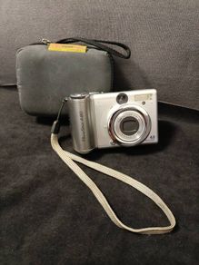 Canon PowerShot A80 4.0 MP Digital Camera Powers On And Takes Pictures LCD