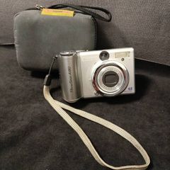 Canon PowerShot A80 4.0 MP Digital Camera Powers On And Takes Pictures LCD