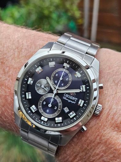 Watch Orient Chronograph.