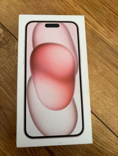 iPhone 15 Plus 256GB with 4 cases