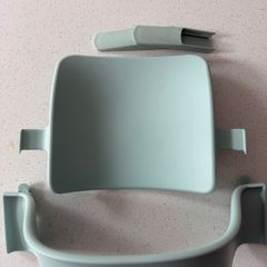 Tripp trapp baby seat and extender gliders