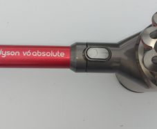 Dyson V6